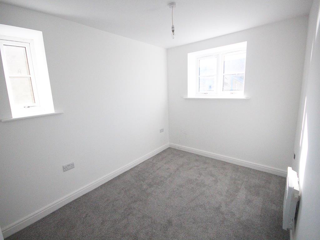 2 bedroom apartment To Let in Earby - IMG_5427.jpg